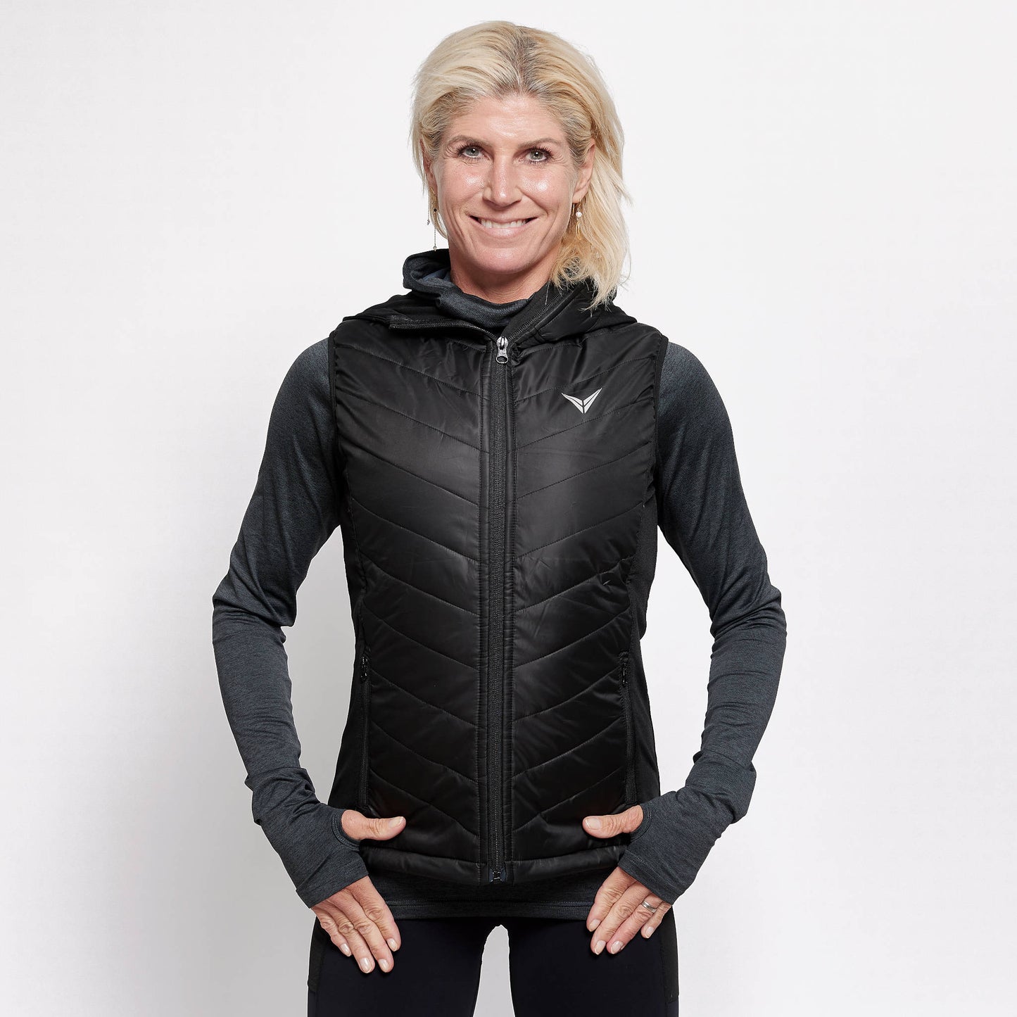 Pre-order Hoodie Slim Fit sort 2.0 - Rikke Hørlykke x Winnershape
